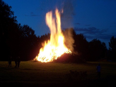 Sonnwendfeuer